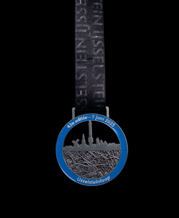 Medaille IJsselsteinloop 2025 Ravix (2000 x 2431)